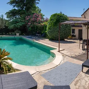  Hébergement de vacances Maison Provencale