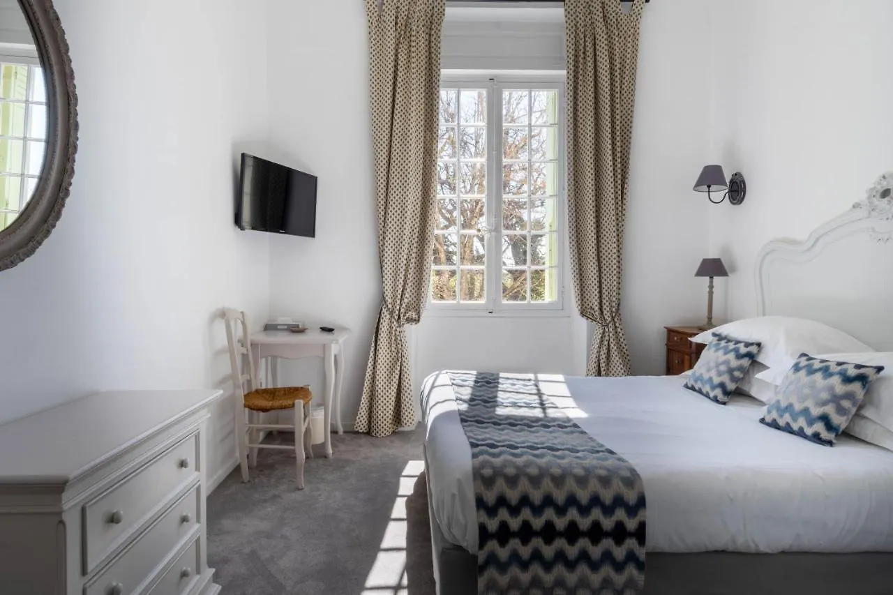 Hotel Hôtel L'Hermitage Pernes-les-Fontaines