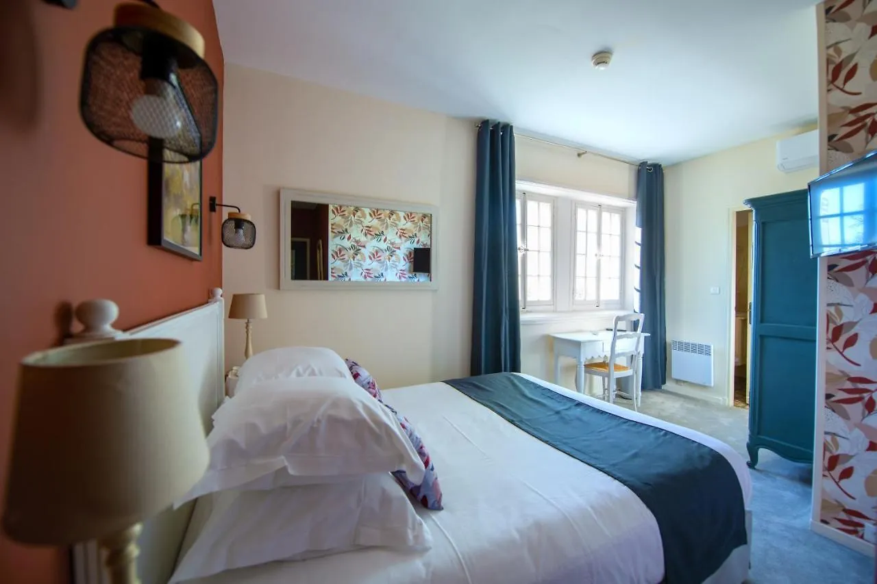 Hôtel L'Hermitage Pernes-les-Fontaines 3*,